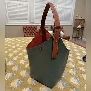 Pretty Bucket Bag - Purse - Tote BRAND NEW!